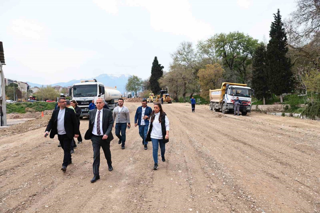 Denizli Büyükşehirden trafiği rahatlatacak kavşak düzenlemesi