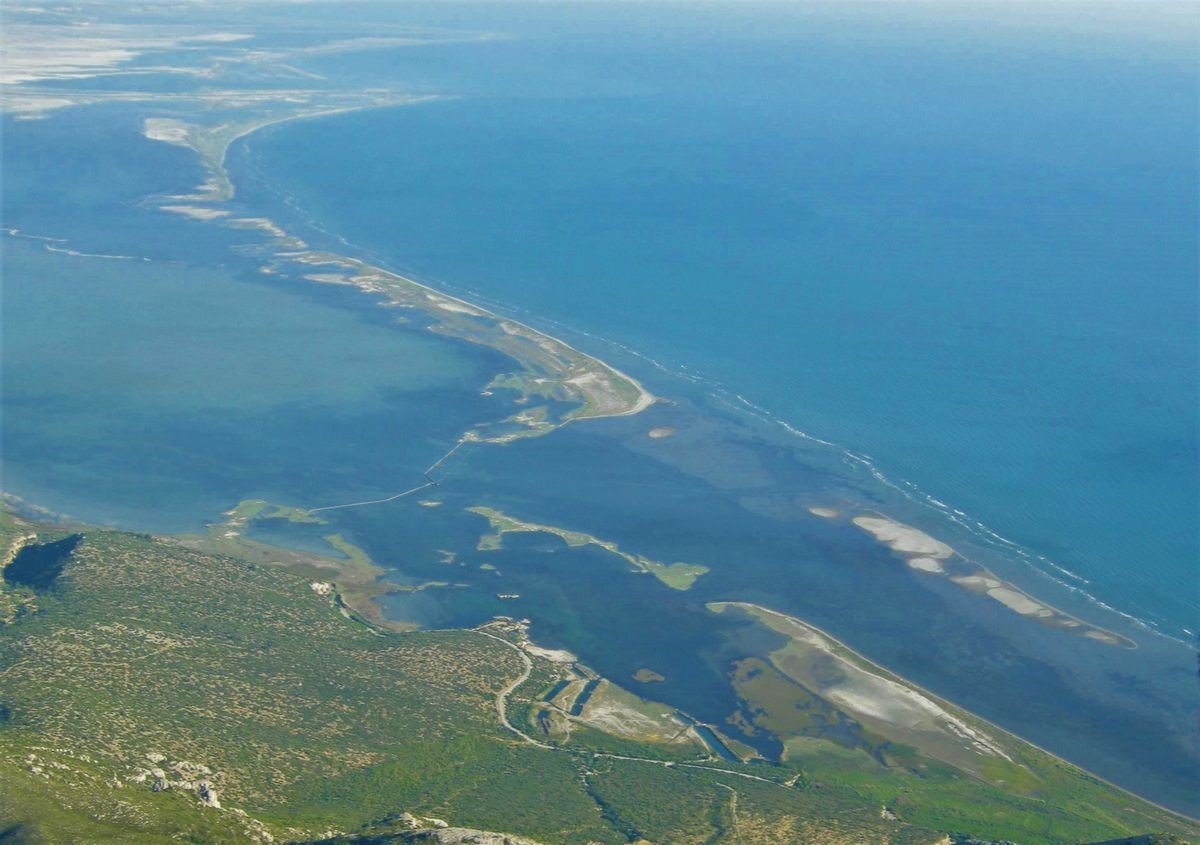 Menderes’teki 1,7 kilometrelik su kanalı kapatılıyor