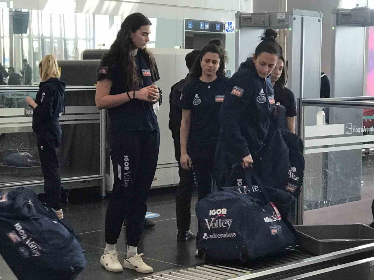 Igor Gorgonzola Novara, İtalya’ya döndü