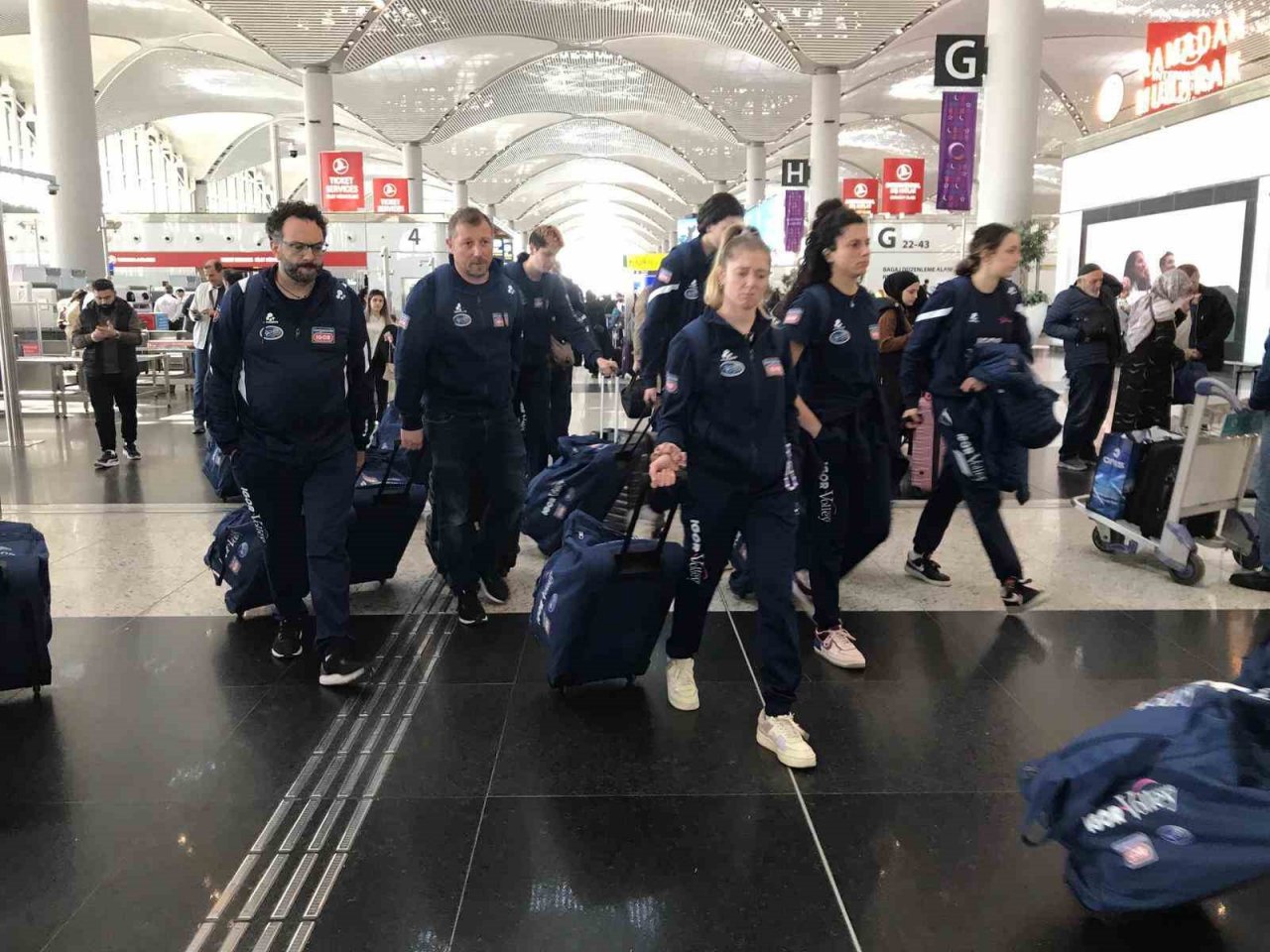 Igor Gorgonzola Novara, İtalya’ya döndü