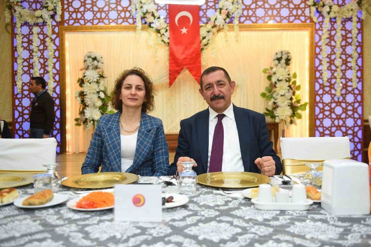 Başkan Vidinlioğlu: “Yeni dönemde yanımda böylesine güçlü bir ekip olduktan sonra elbette yeniden adayım"