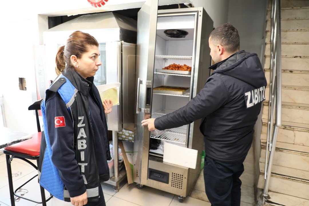 Bayram öncesi pasta ve tatlı imalathanelerine denetim