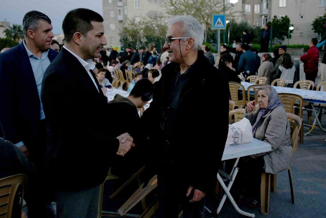 Kuşadalılar Başkan Günel ile iftarda buluştu