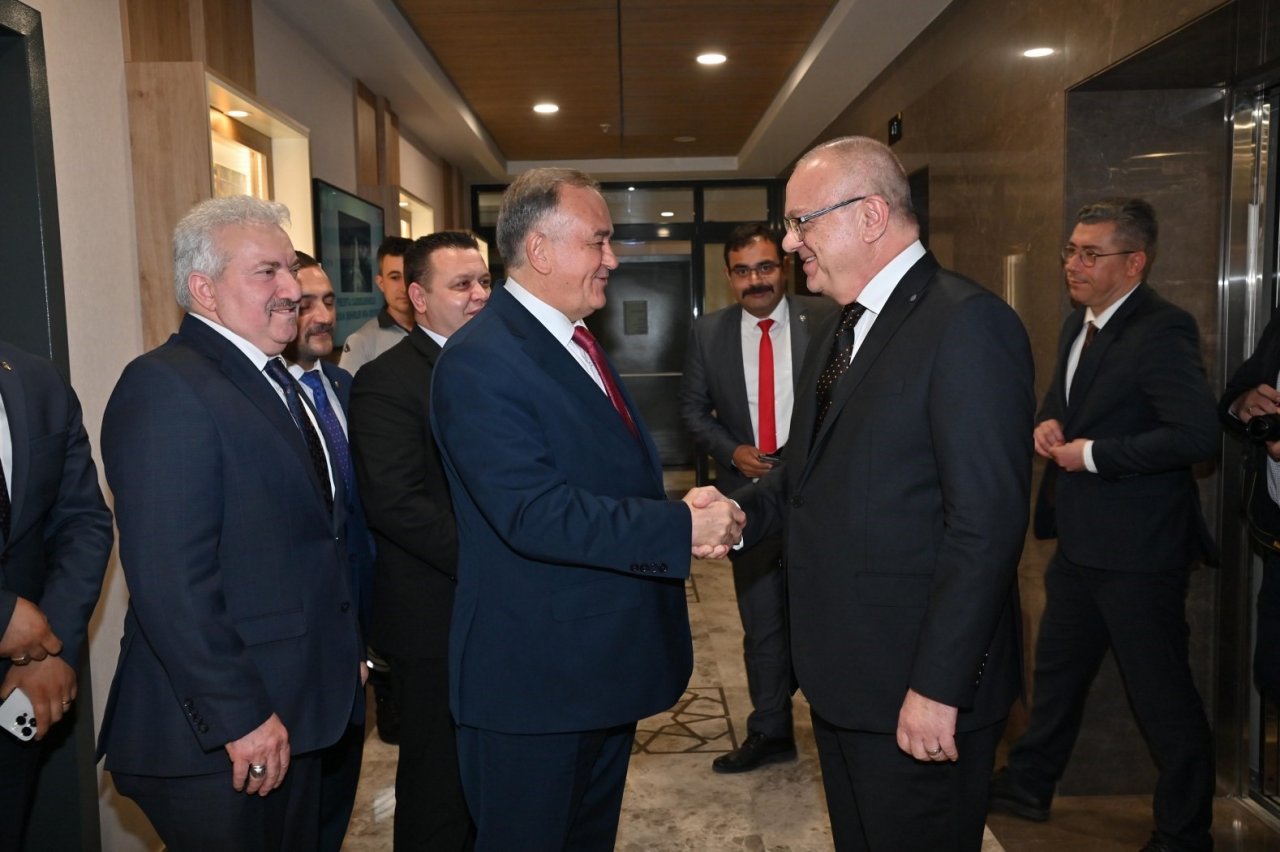 Başkan Ergün, MHP Manisa Milletvekili Adaylarını ağırladı