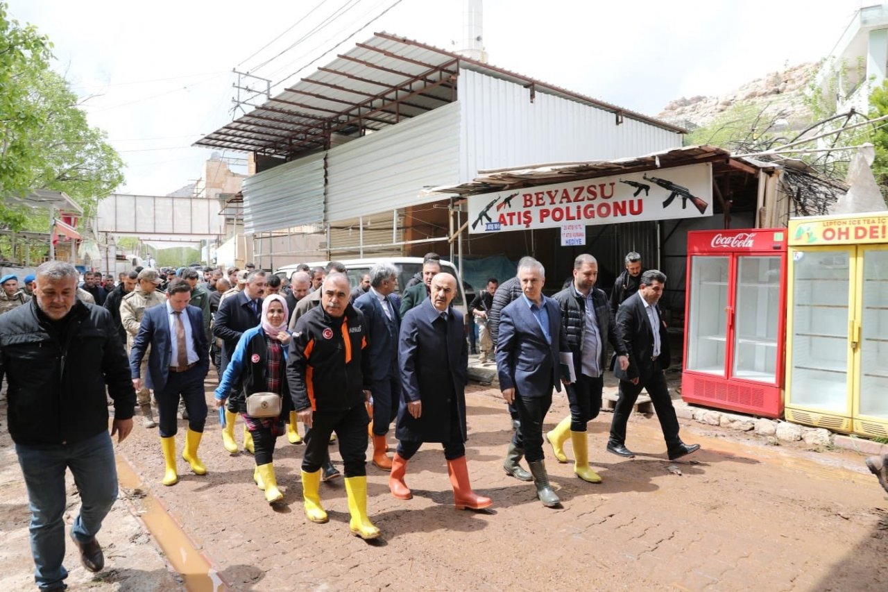 Beyazsu ve çevresindeki temizlik çalışmaları aralıksız devam ediyor