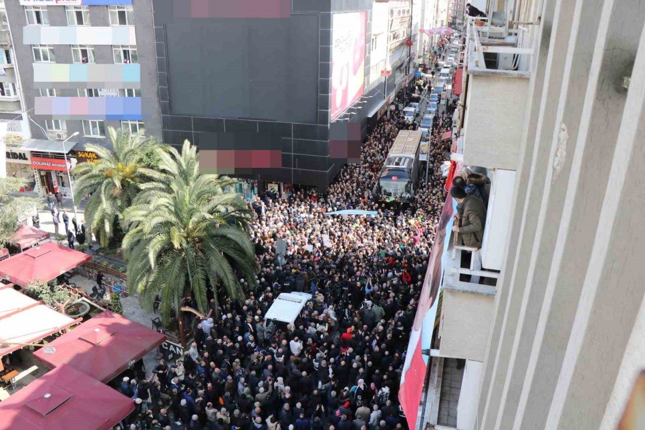 Akşener, AK Parti’lilerden oy istedi