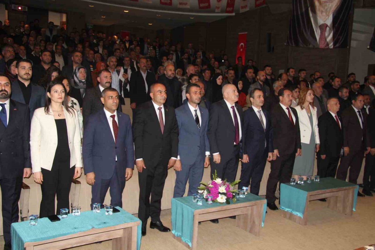 MHP Gaziantep’te milletvekili adaylarını tanıttı