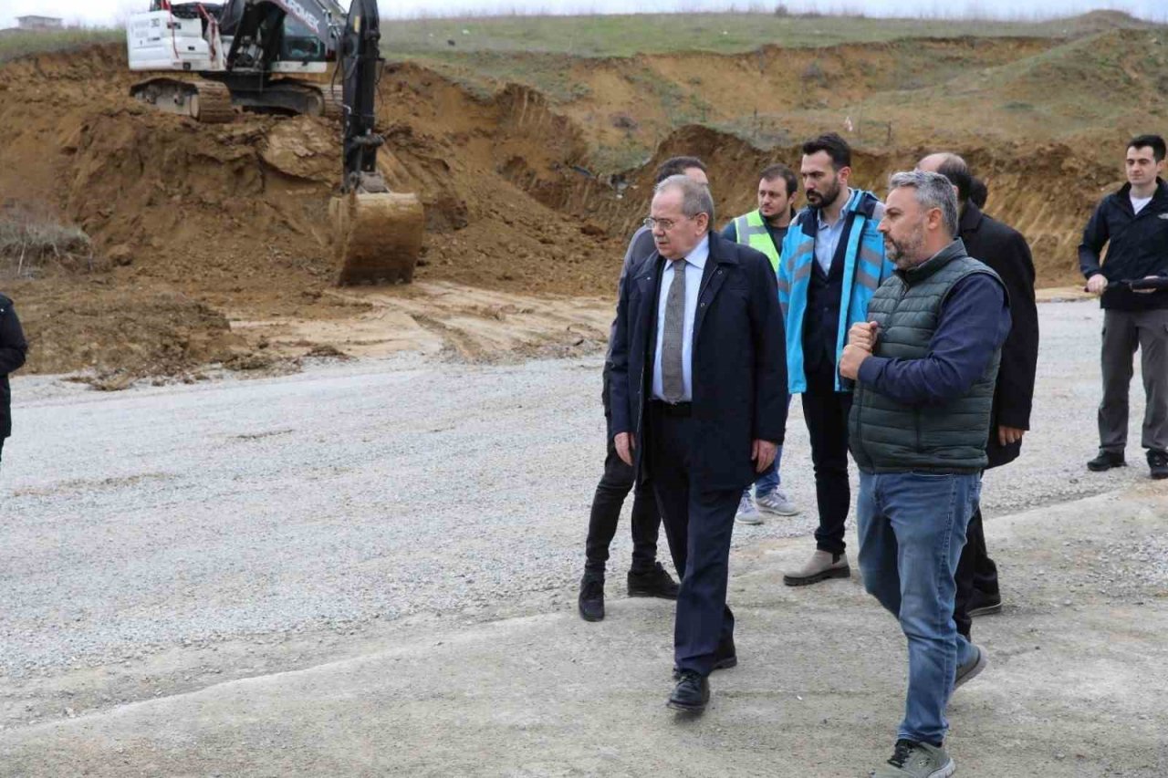 Başkan Demir: “Önce altyapı, sonra bina”