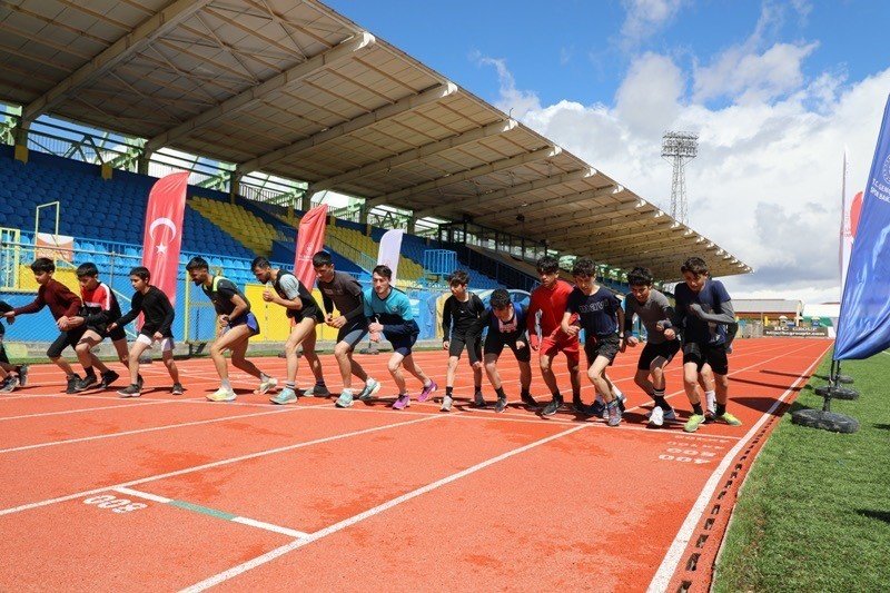 Ağrı’da Kurtuluş Koşusu yapıldı