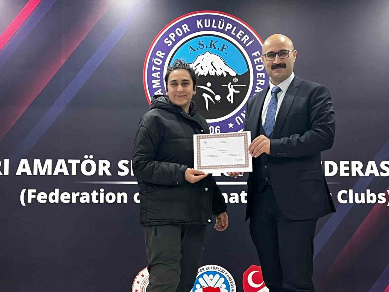 Ağrı’da spor müsabakalarında görevlendirileceklere ilk yardım kursu verildi