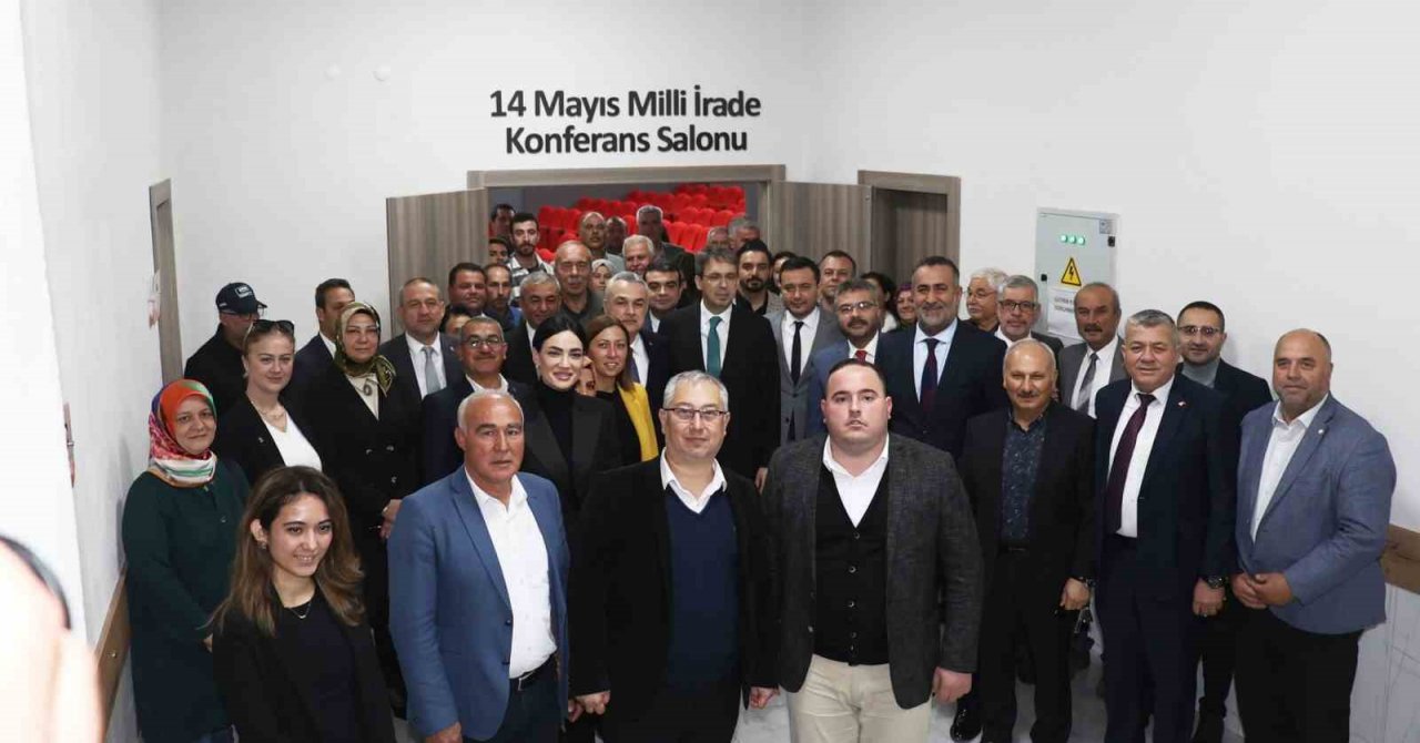 AK Parti’nin Aydın milletvekili adayları Koçarlı’da seçmenlerle buluştu