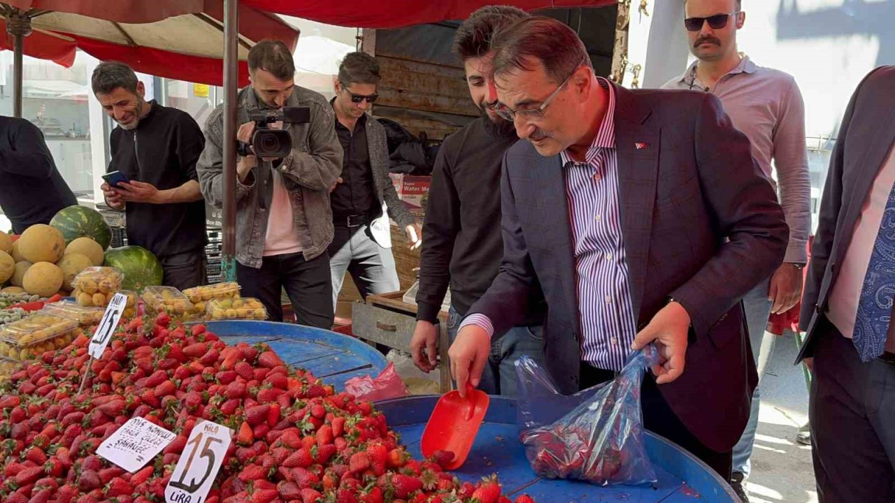 Bakan Dönmez Eskişehir’de seçim çalışmalarını sürdürüyor