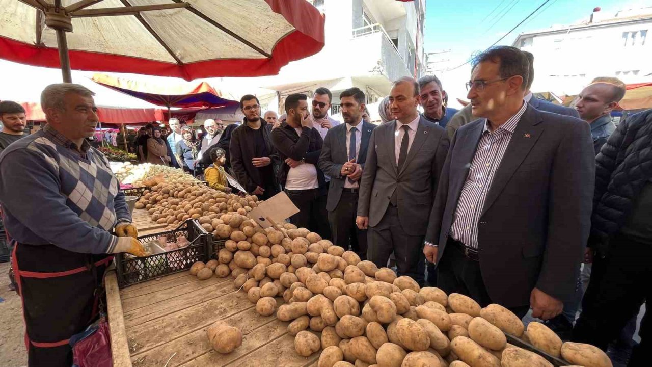 Bakan Dönmez Eskişehir’de seçim çalışmalarını sürdürüyor