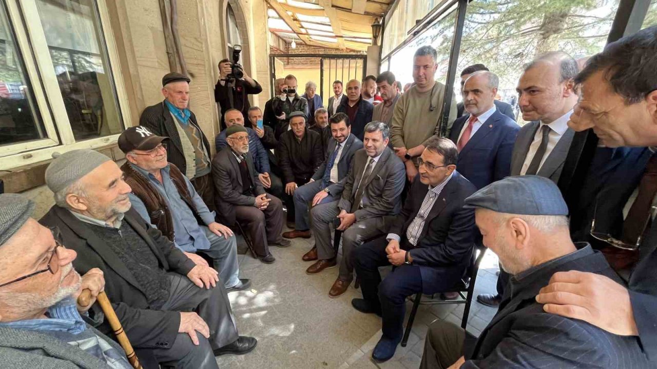 Bakan Dönmez Eskişehir’de seçim çalışmalarını sürdürüyor