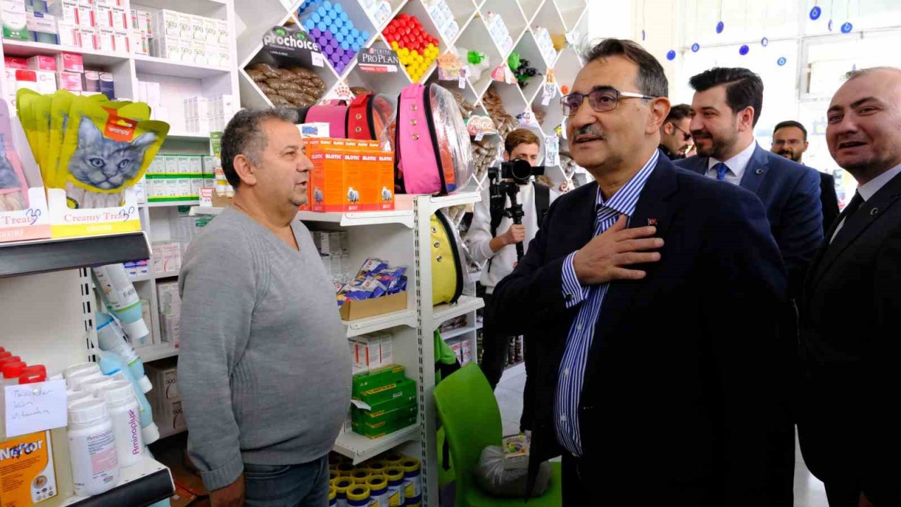 Bakan Dönmez Eskişehir’de seçim çalışmalarını sürdürüyor