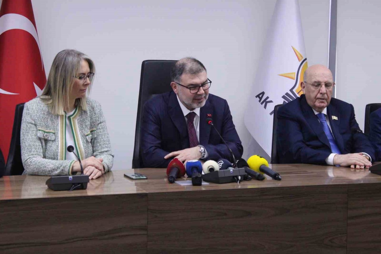 Azerbaycan heyetinden AK Parti İzmir çıkarması