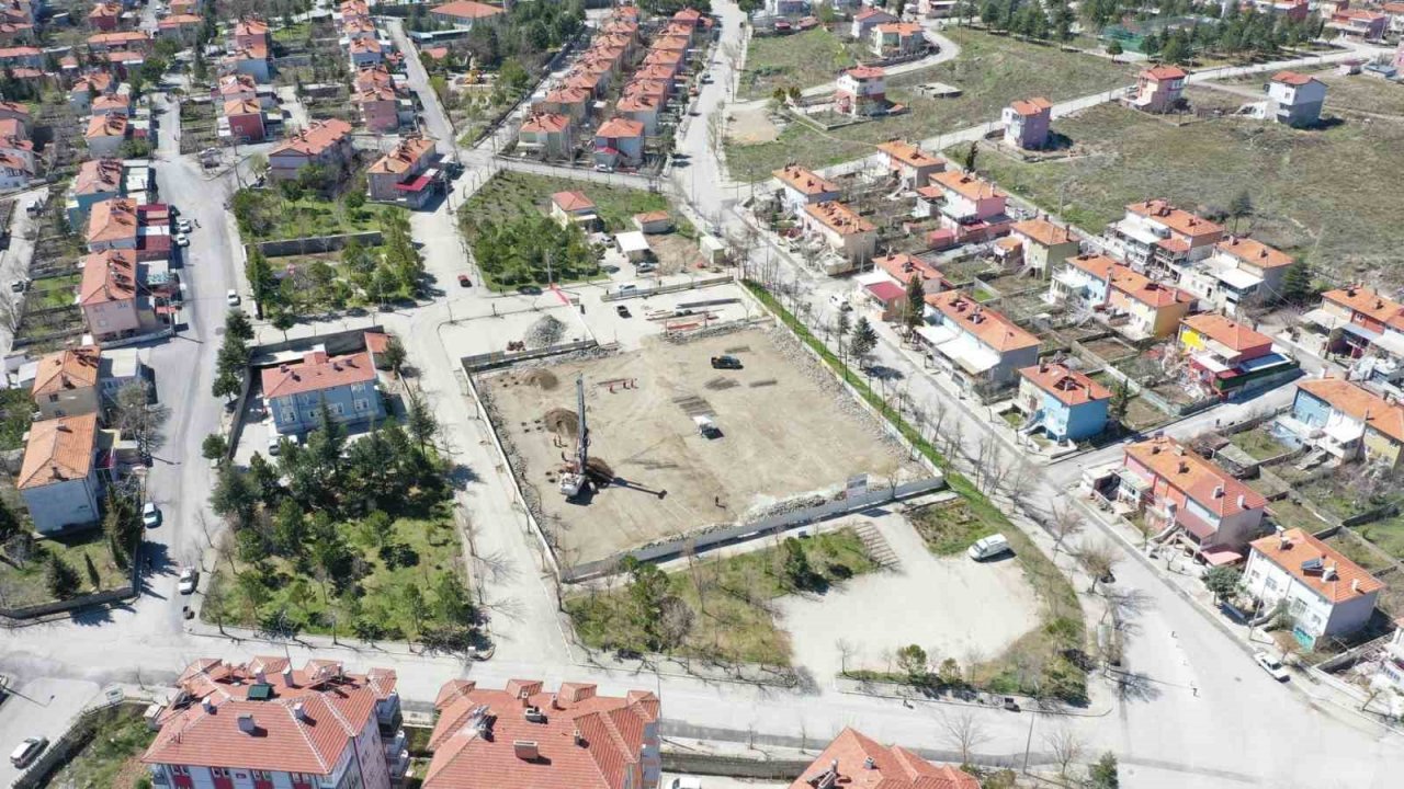 Binbirevler Kapalı Pazaryeri’nin inşaat çalışmaları başladı