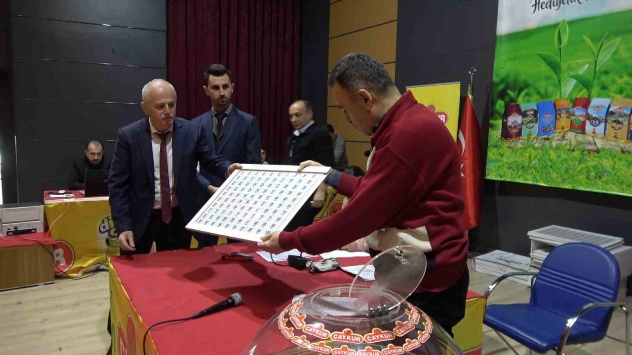 ÇAYKUR’un mevsimlik işçi alım kurası başladı