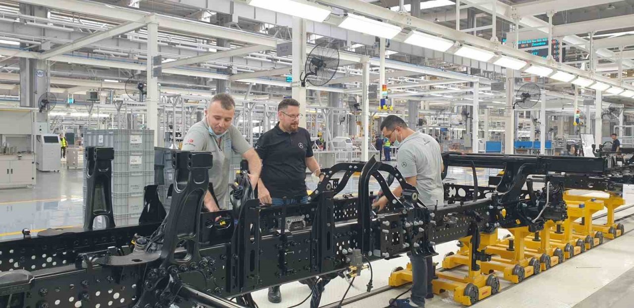 Daimler Truck’ın Çin’de ürettiği Actros’ta Mercedes-Benz Türk imzası