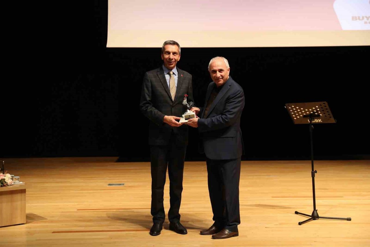 Ünlü şair ve yazar Genç, Büyükşehirle Ramazan’ın konuğu oldu