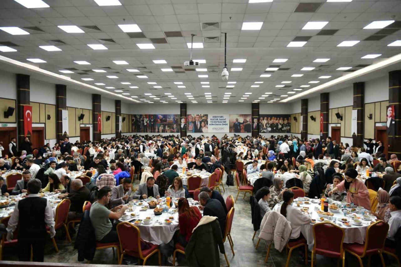 Esenyurt’ta sağlık çalışanları iftarda buluştu