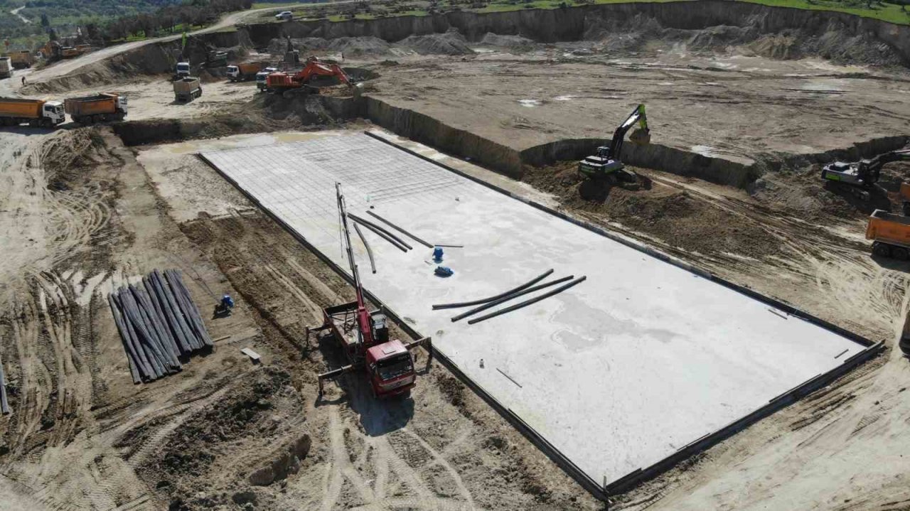 Defne Devlet Hastanesi’nde çalışmalar hızla sürüyor