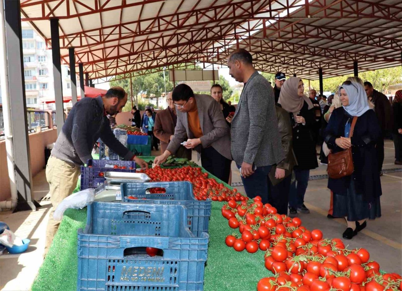 İsabeyli Ahmet Gümüş Kapalı Pazaryeri açıldı