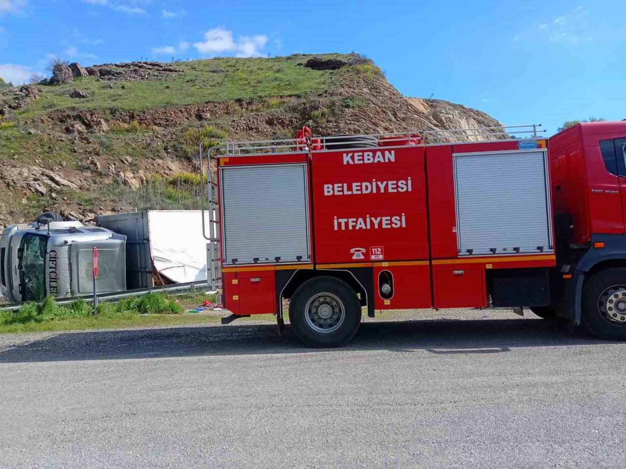 Elazığ’da tır devrildi: 2 yaralı