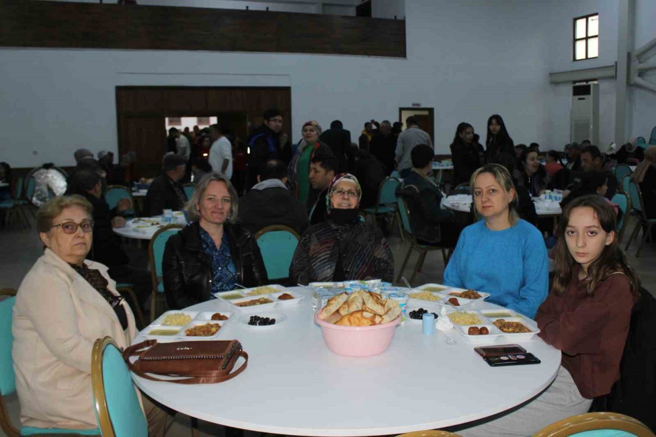Osmaneli’nde toplu iftar programı