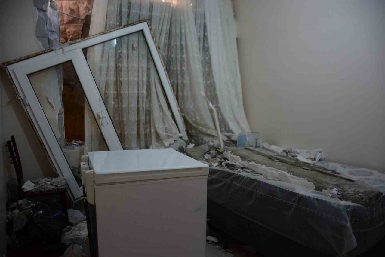 İstinat duvarı apartmanın içine çökmüştü, bu görüntüler hasarın boyutunu gözler önüne serdi