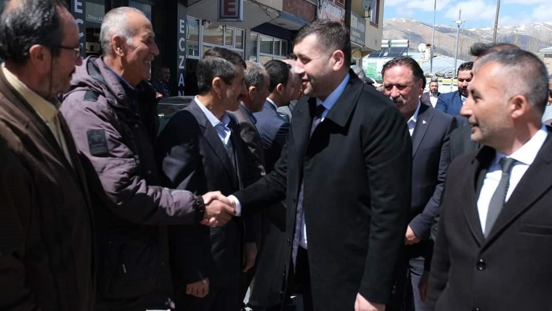 Baki Ersoy Sarız’da vatandaşlarla buluştu