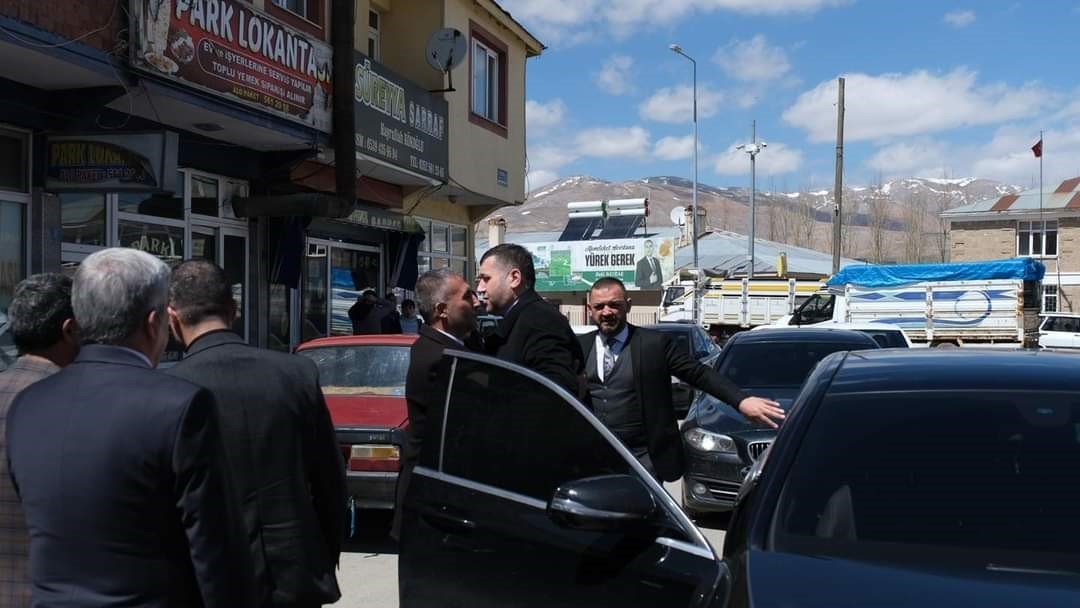 Baki Ersoy Sarız’da vatandaşlarla buluştu