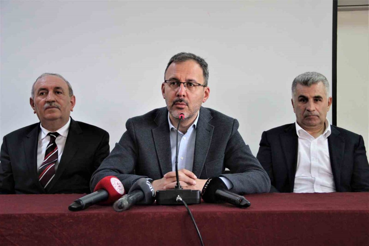 Bakan Kasapoğlu amatör spor kulüpleriyle buluştu