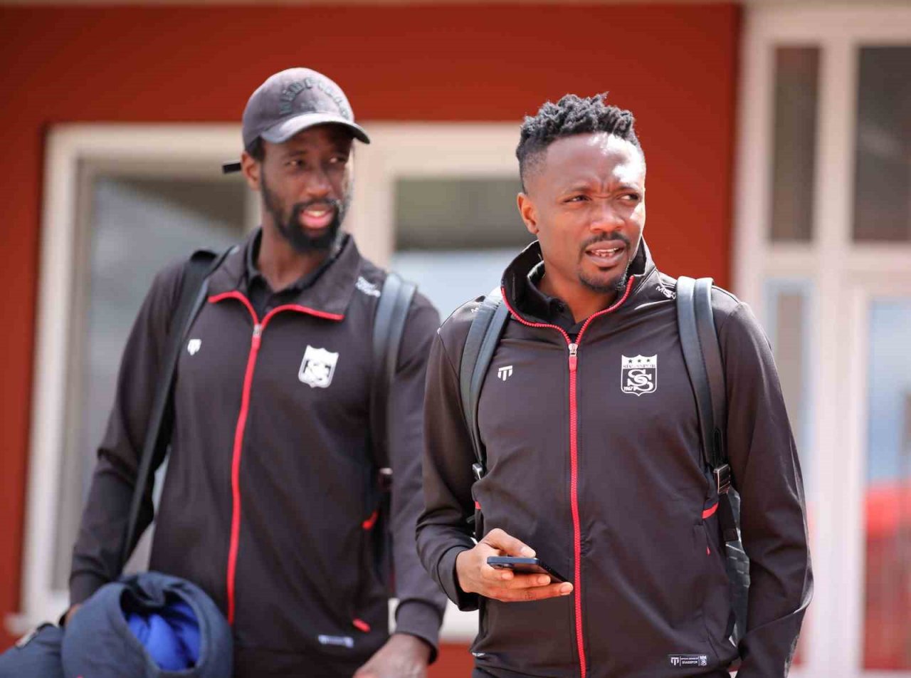 Sivasspor kafilesi 2 eksikle Giresun’a gitti