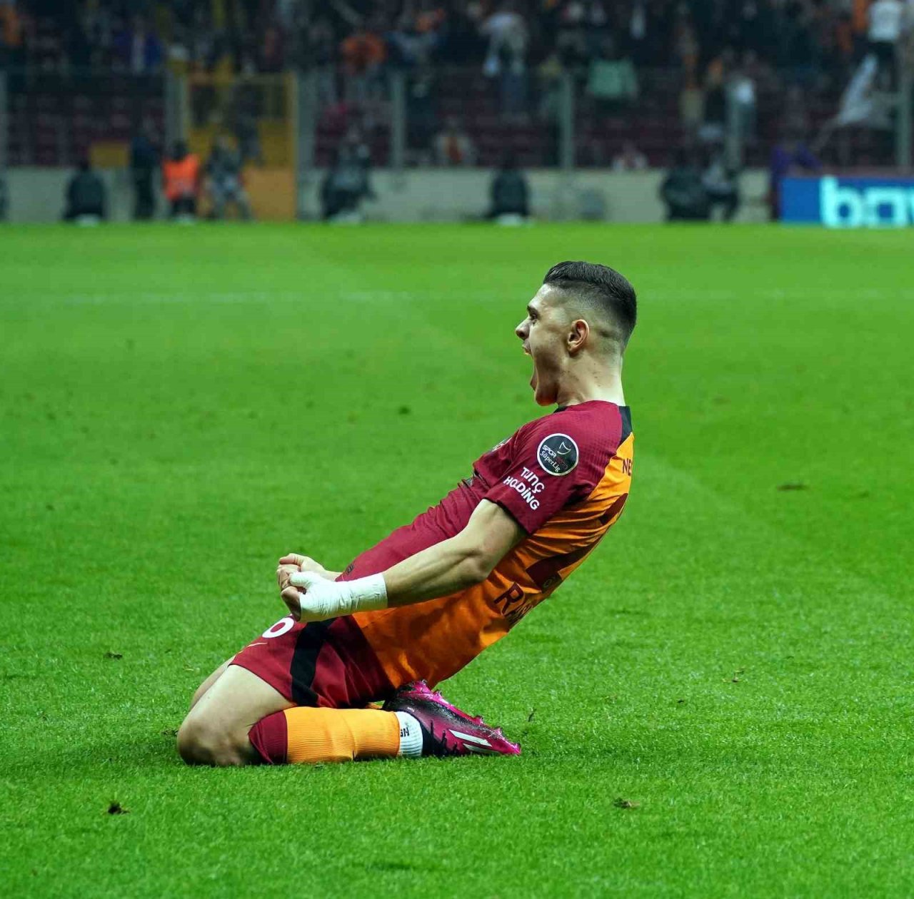 Spor Toto Süper Lig: Galatasaray: 4 - Kayserispor: 0 (İlk yarı)
