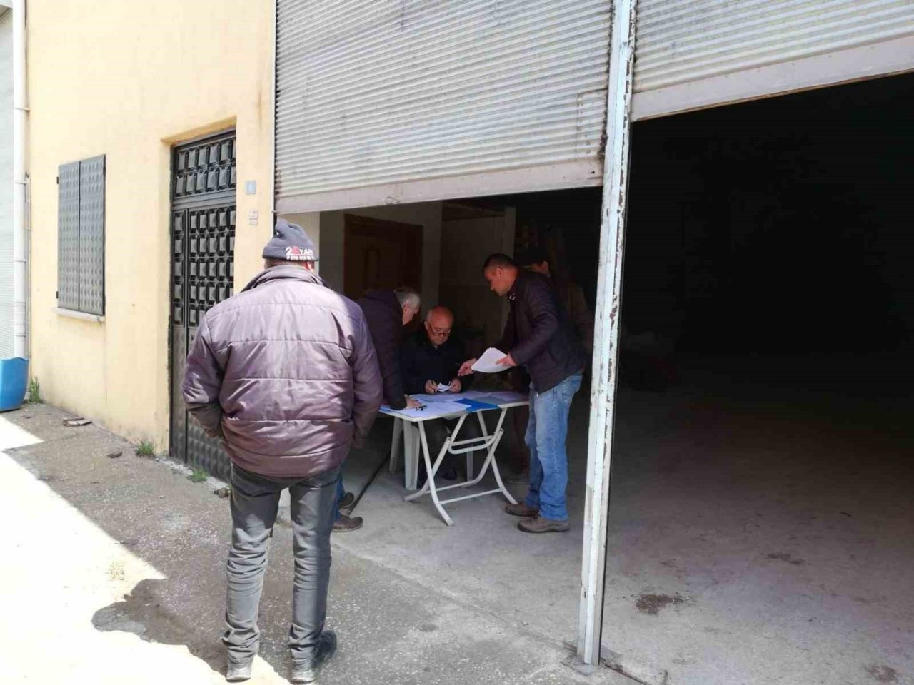 Çiftçilere yüzde 75 hibe ile yağlık ayçiçeği tohumu dağıtıldı