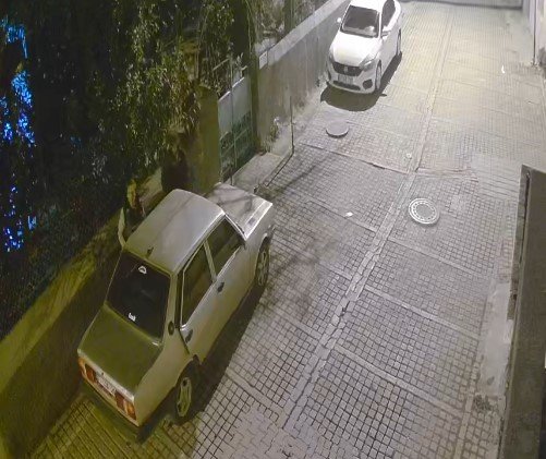 Otomobil hırsızlarının rahat tavırları pes dedirtti
