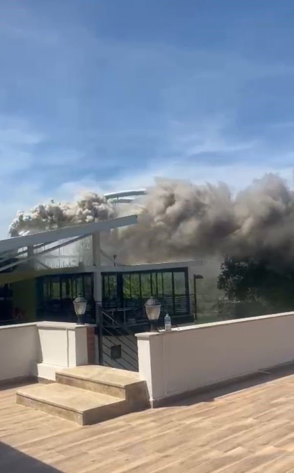 Manavgat Balıkçılar Çarşısı’nda baca yangını ucuz atlatıldı