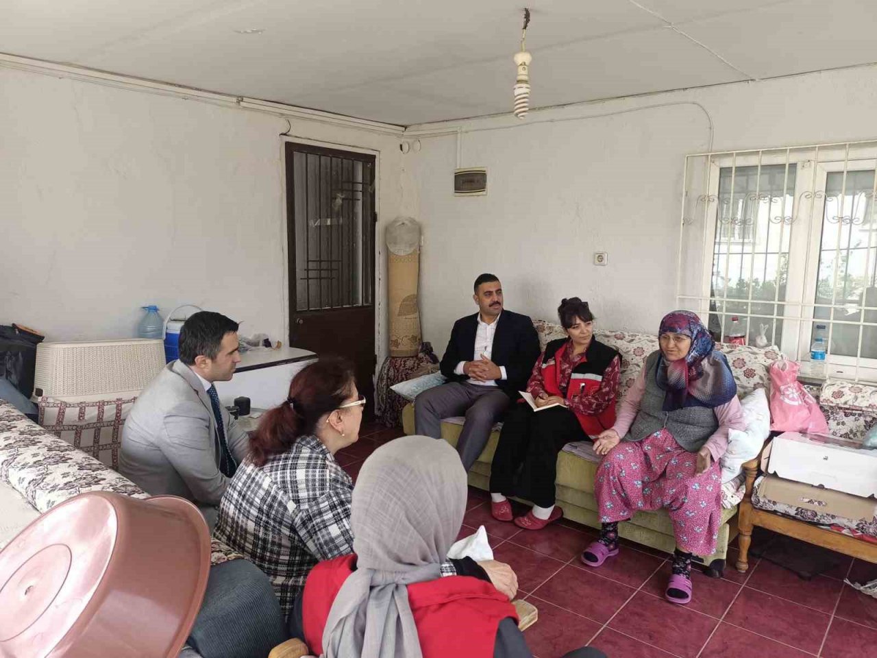 Aydın Aile ve Sosyal Hizmetler İl Müdürü Turan Efeler’de vatandaşlarla buluştu