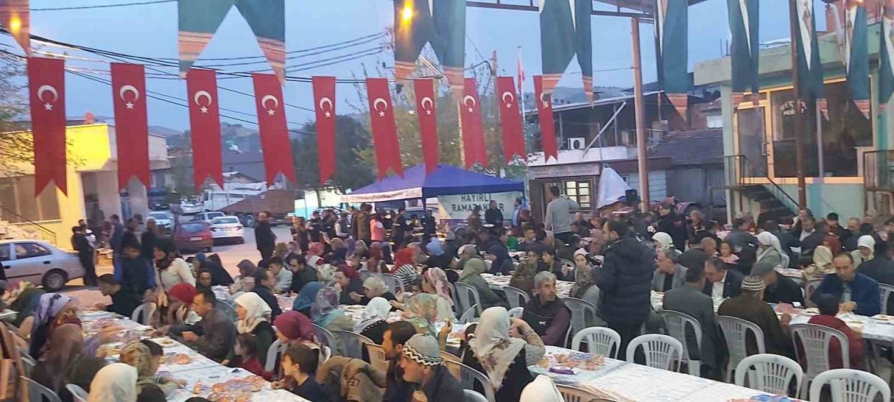 Aydın Büyükşehir Belediyesi 15 bin kişiyi aynı sofrada buluşturdu
