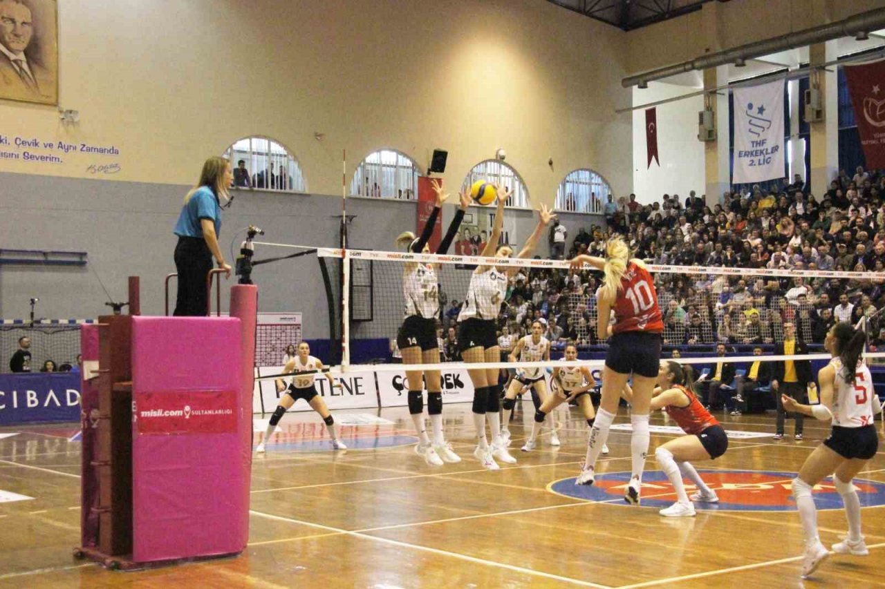 Sultanlar Ligi: Aydın Büyükşehir Belediyespor: 0 - Vakıfbank: 3