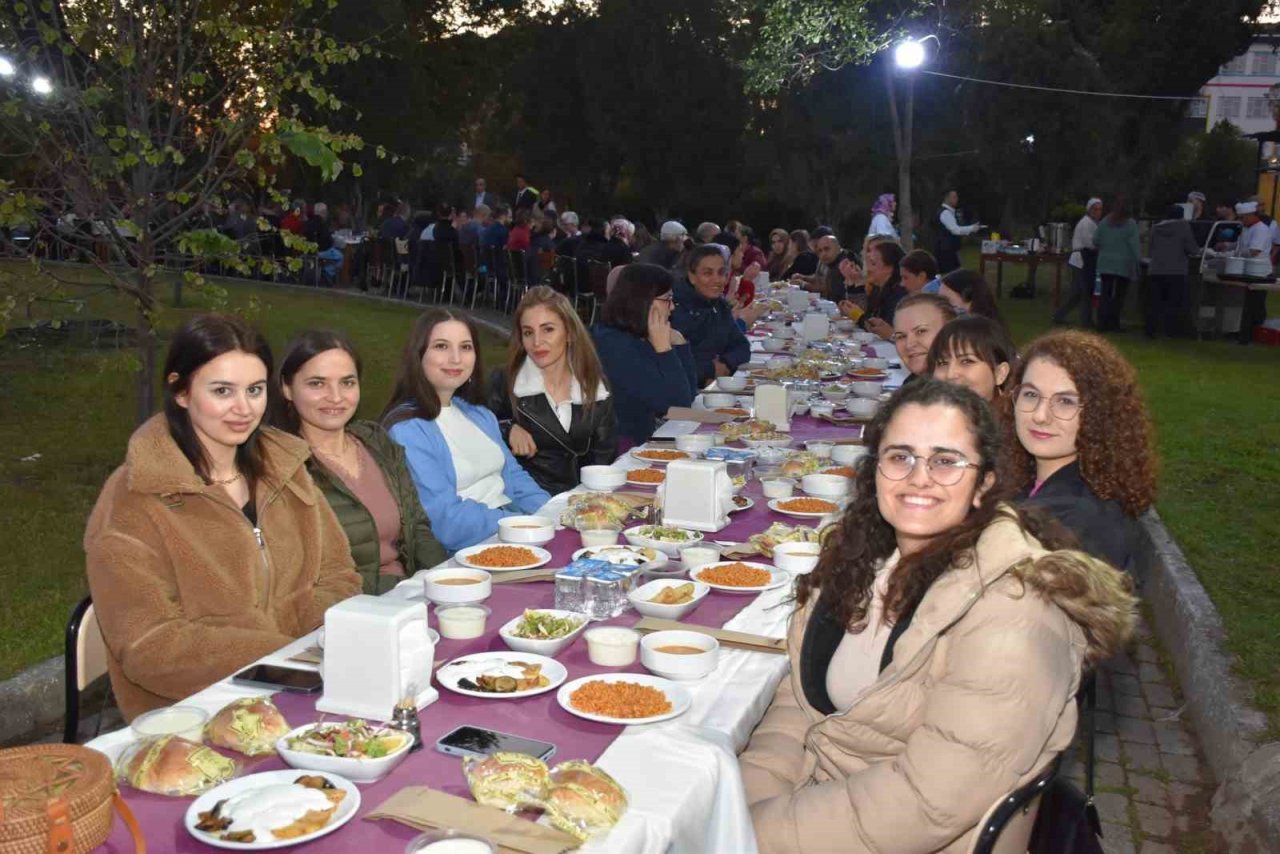 Aydın Atatürk Devlet Hastanesi personeli iftarda buluştu