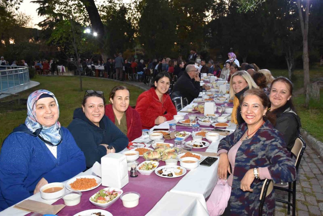 Aydın Atatürk Devlet Hastanesi personeli iftarda buluştu