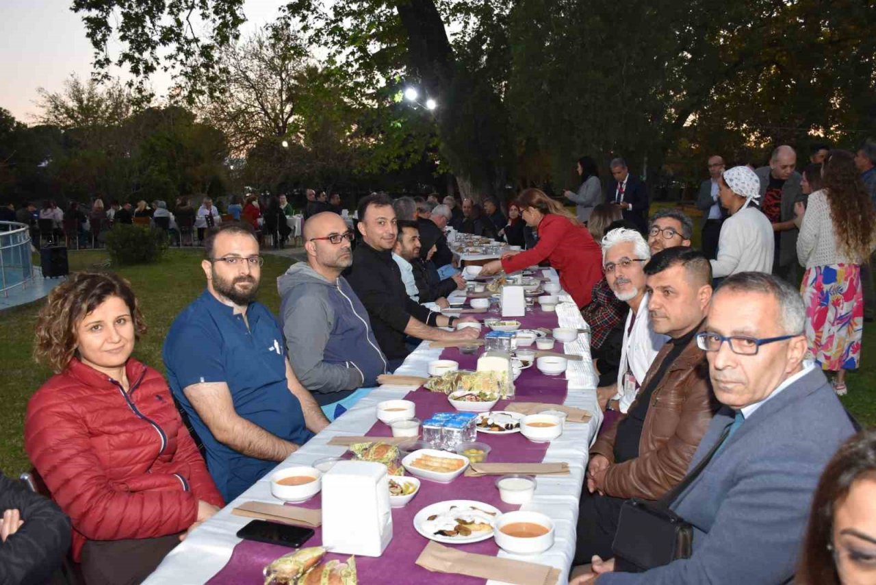 Aydın Atatürk Devlet Hastanesi personeli iftarda buluştu