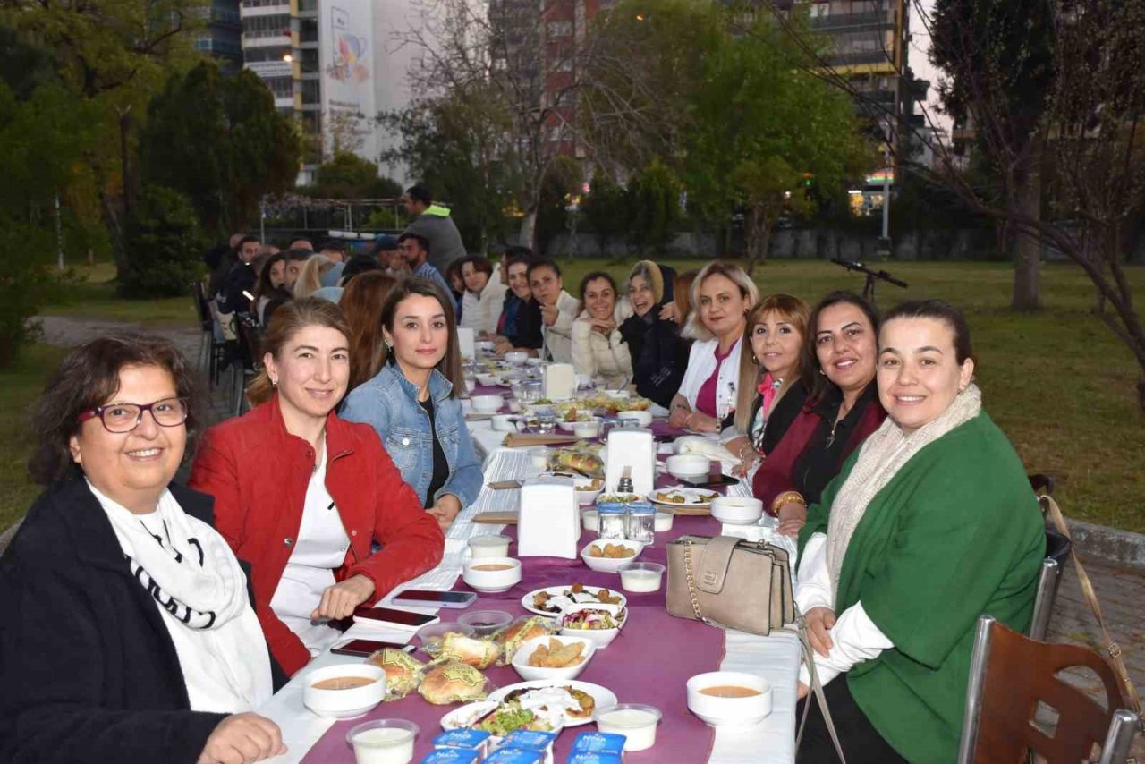 Aydın Atatürk Devlet Hastanesi personeli iftarda buluştu