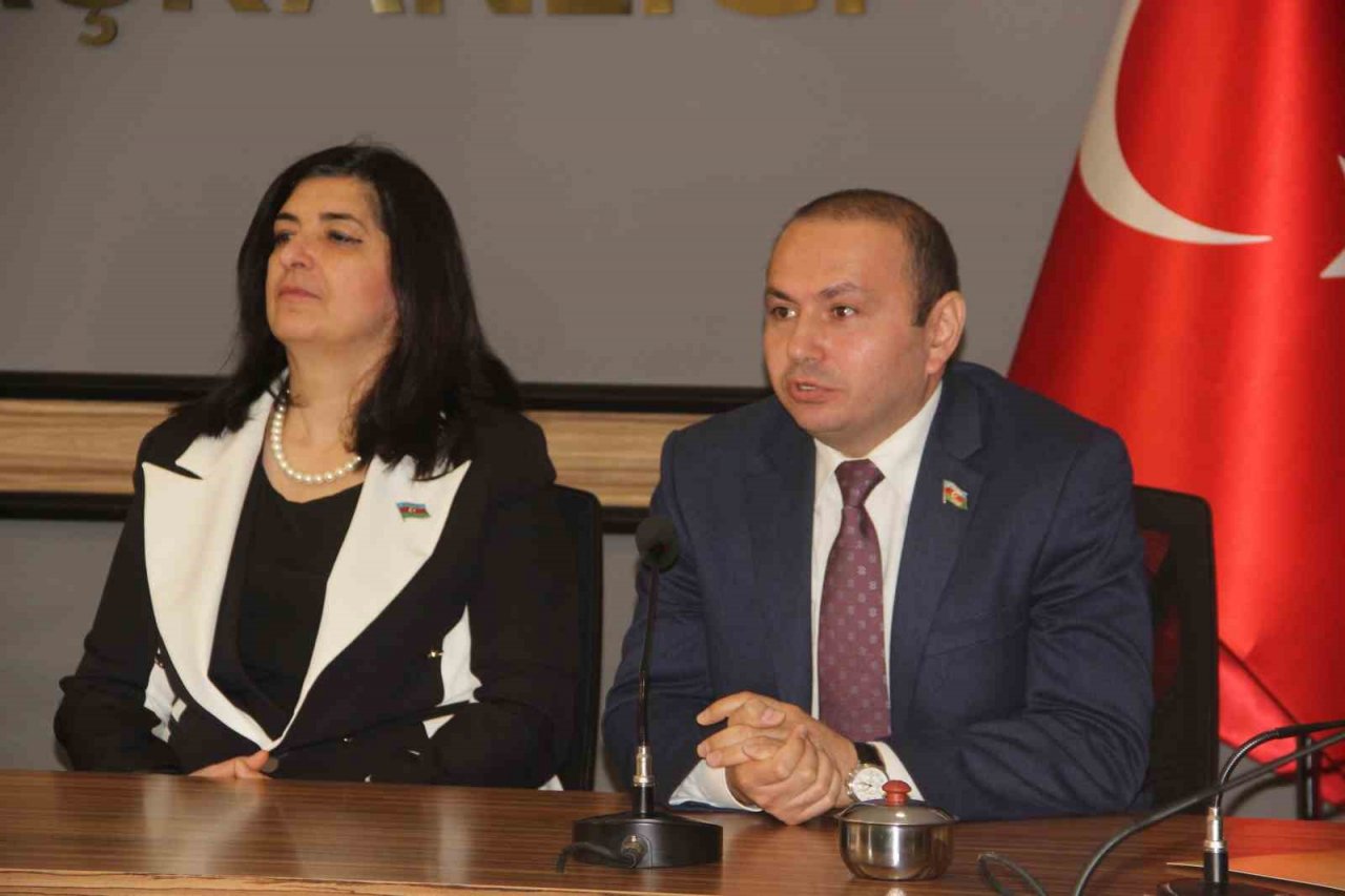 Azeri milletvekilleri Erzurum’da