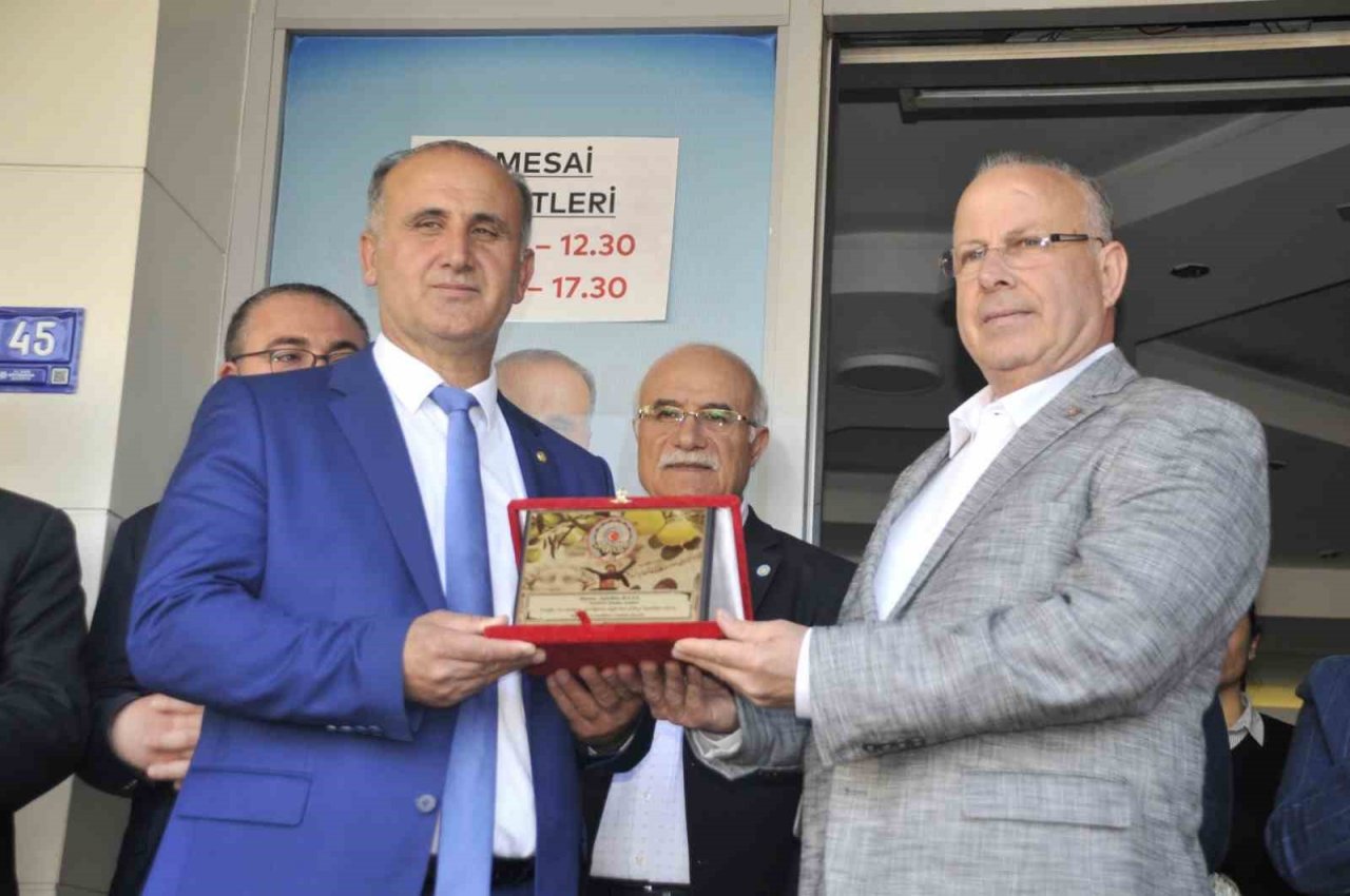 İncirliova Belediyesi çalışanlarında çift bayram sevinci