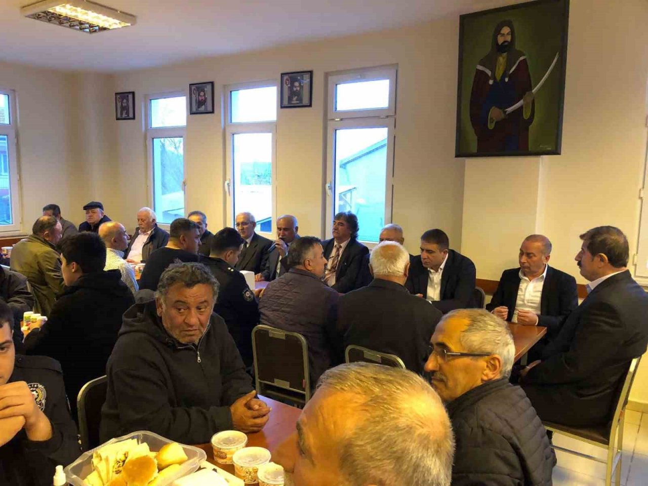 Cemevinde iftar sofrası kuruldu