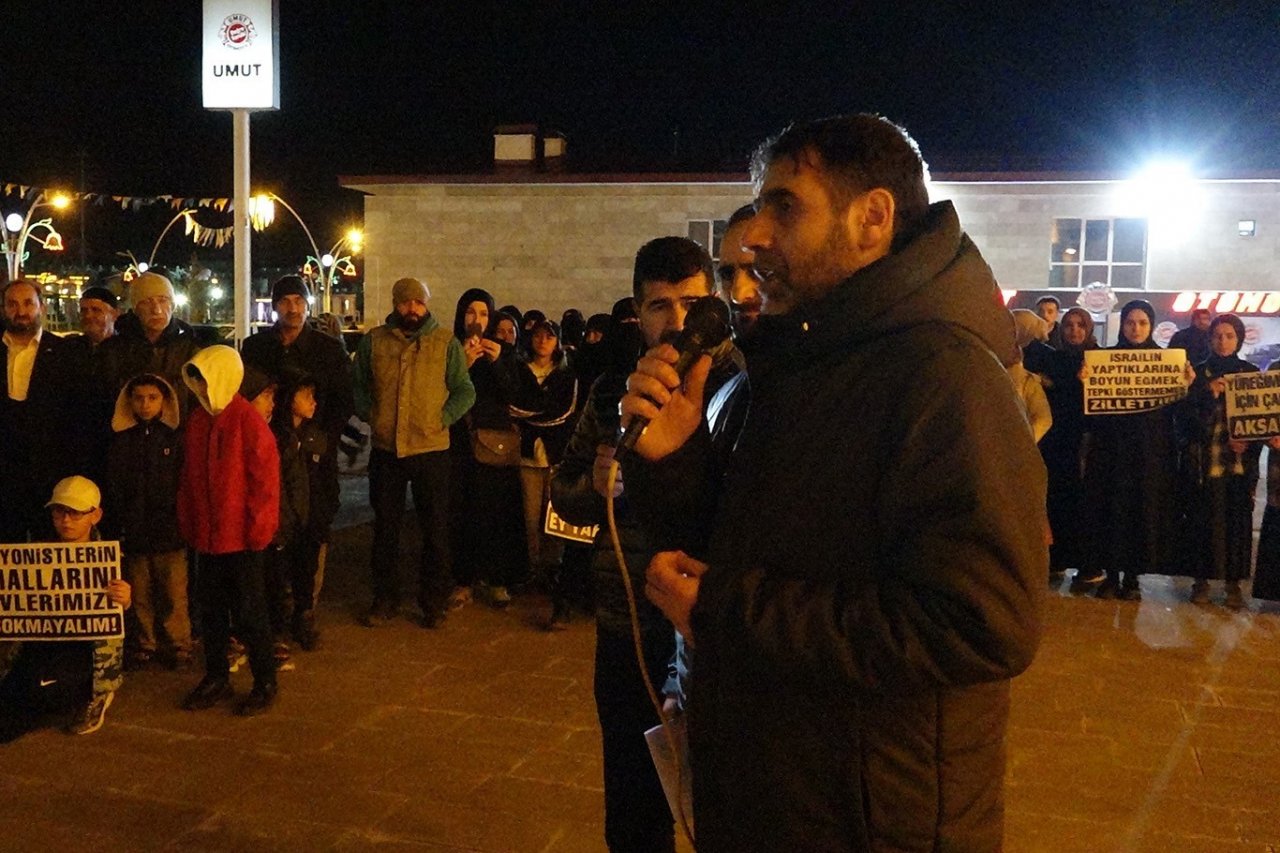 "Dünya Kudüs Günü" münasebeti ile Ağrı’da basın açıklaması gerçekleştirildi