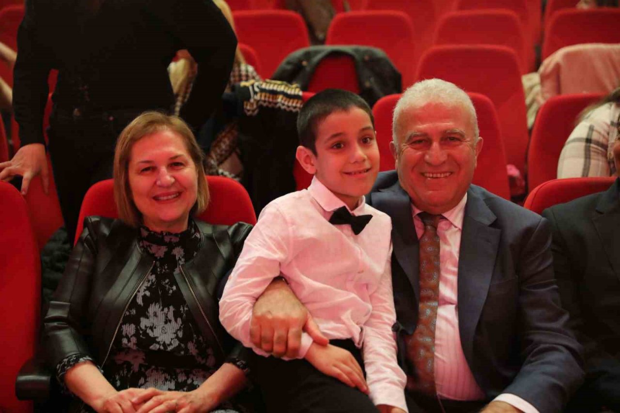 Efeler’de otizmli bireyler hünerlerini sergiledi